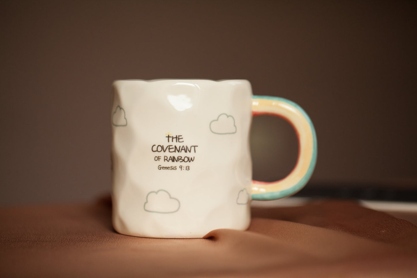 COVENANT 約手繪馬克杯|彩虹之約・立記記號|匠人手捏・十架/雲朵款・信仰禮物