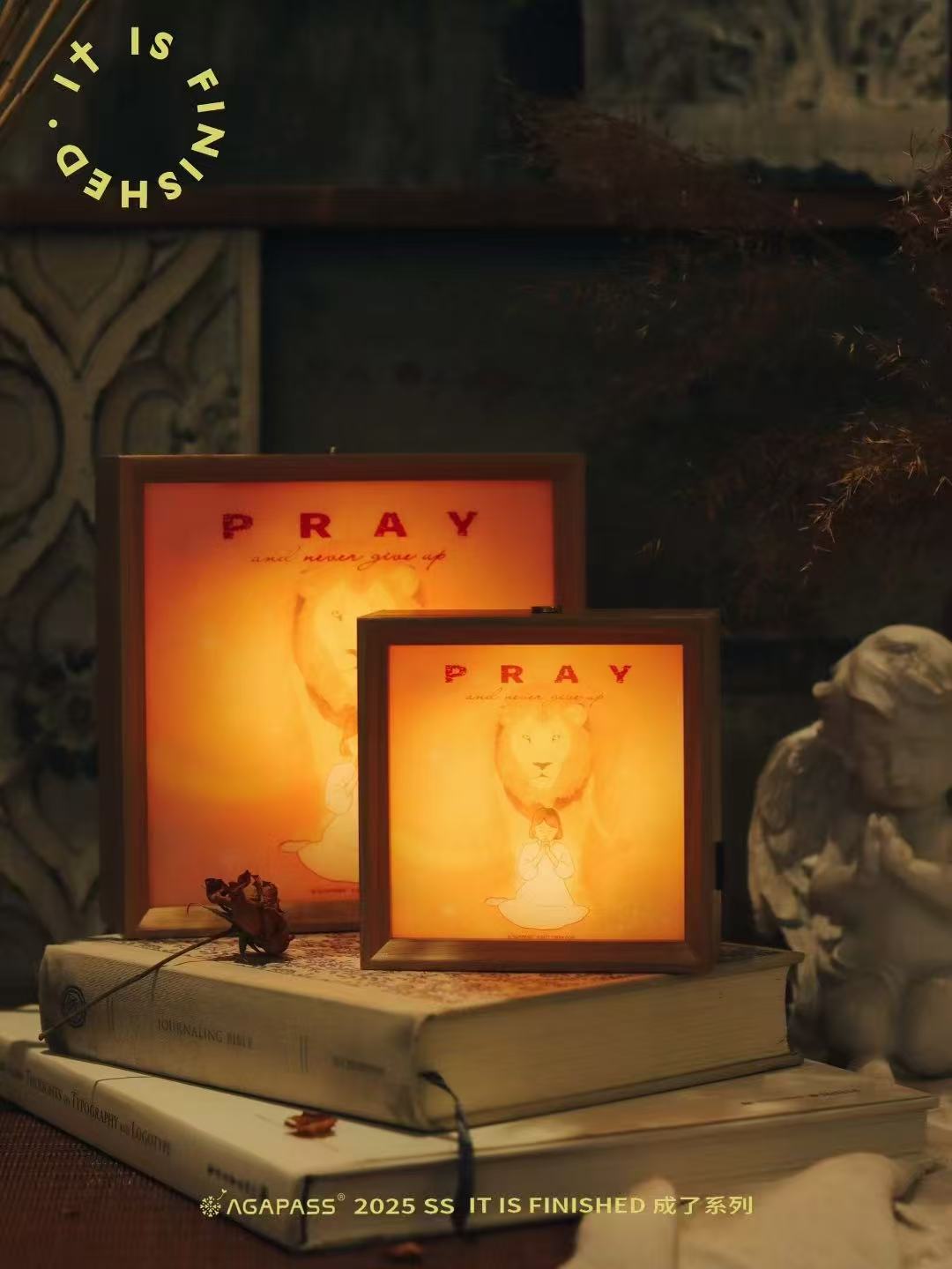「在他毫無黑暗」治癒燈光畫|約翰福音8:12・生命之光|觸控調光・案頭裝飾・內室祈禱伙伴