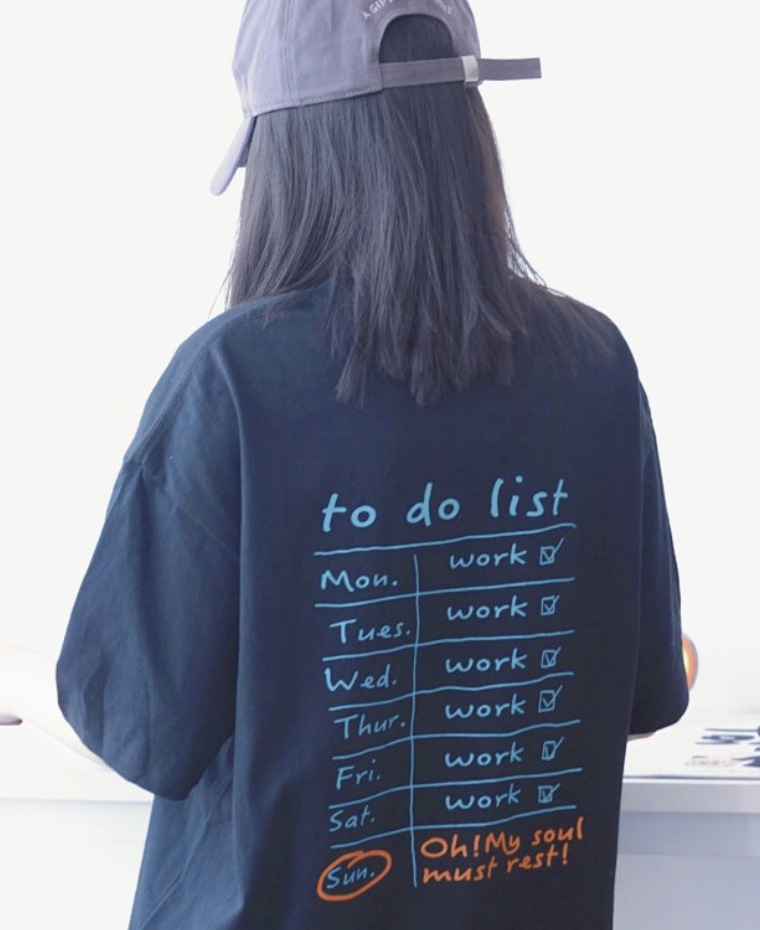 周日休息 日程表宣言 刺繡純棉TEE｜出埃及記20:8-10・安息日｜230g純棉・刺繡短袖・男女同款