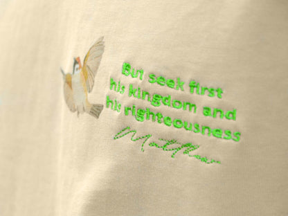 天空的飛鳥 T-shirt｜馬太福音6:33・天父供應｜立體刺繡經文・不要憂慮宣言・團契團服