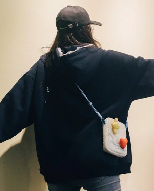 LACK NOTHING 不至缺乏｜十架愛立體手機包｜羅馬書8:38-39・防水斜孭袋・隨身信仰宣告・禮物套裝