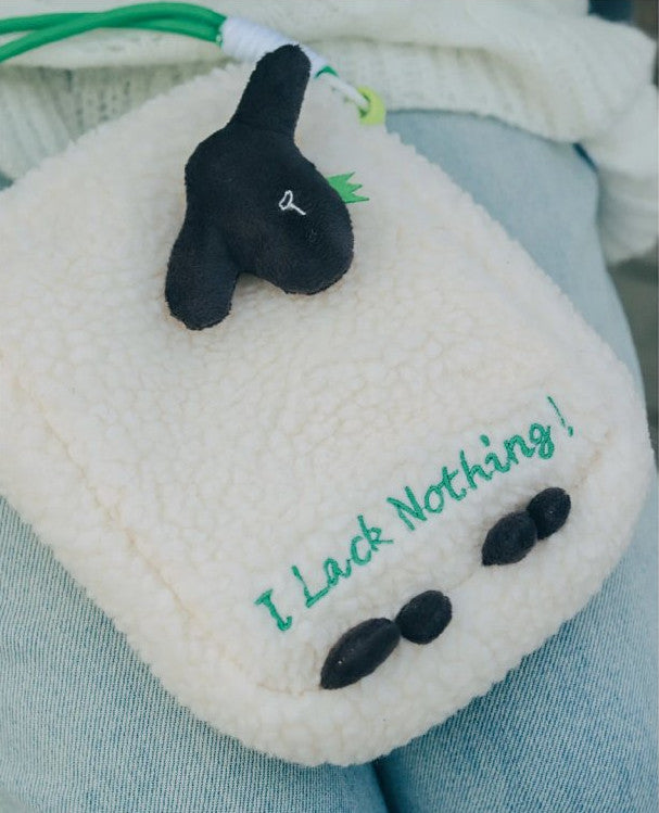 不至缺乏 LACK NOTHING 小羊手機包｜詩篇23篇・好牧人應許｜立體羊羔絨斜揹包・附小草掛件・信徒日用禮物